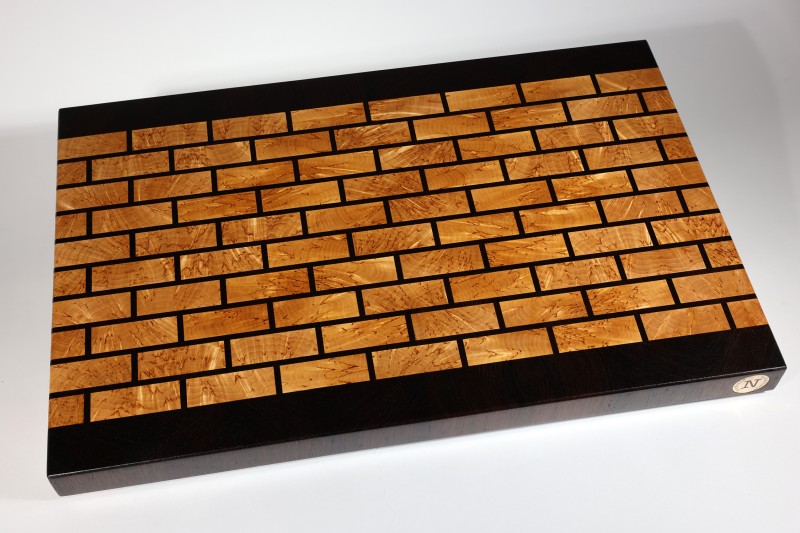 nobleBoard® Hirnholzschneidebrett Brickwall Karelische Maserbirke / Wenge XL