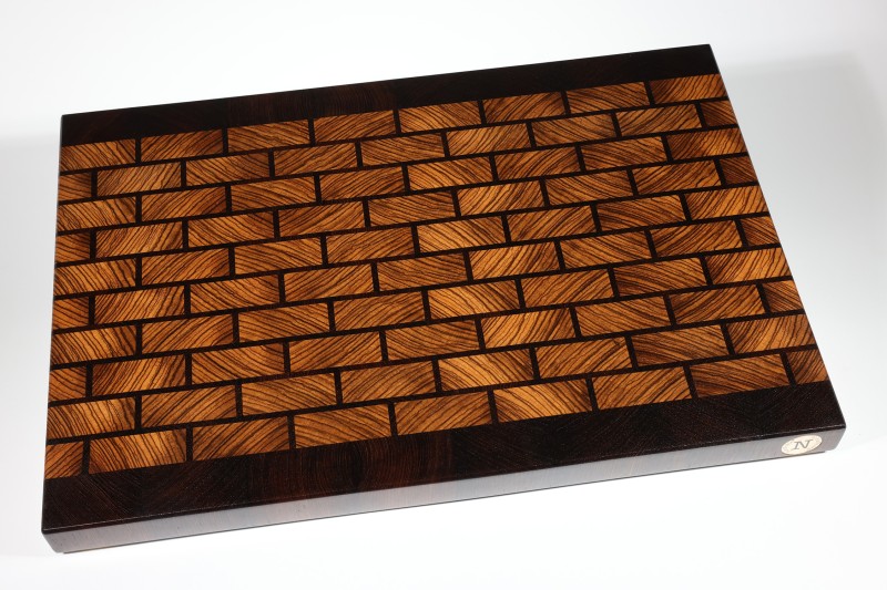 nobleBoard® Hirnholzschneidebrett Brickwall Zebrano / Wenge XL